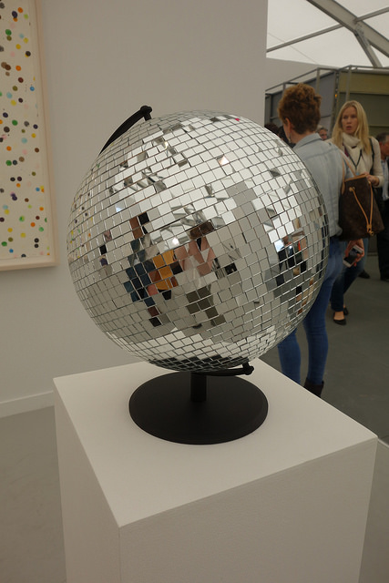 Ceal Floyer, Mirror Globe, 2014, Lisson Gallery